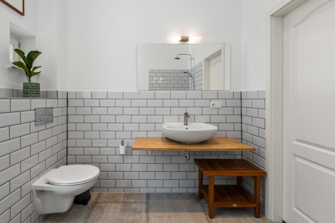 The Tieckstr Loft For Up To 7 People With 2 Bathrooms Berlin Exteriör bild